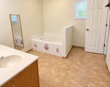 766 Nw Bayard Avenue - Photo Thumbnail 8