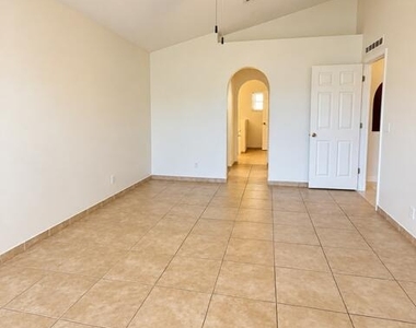 766 Nw Bayard Avenue - Photo Thumbnail 4