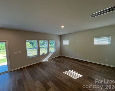 149 Bird Dog Drive - Photo Thumbnail 8