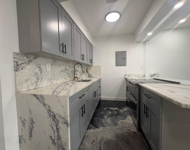 739 Ne 13th Court - Photo Thumbnail 7
