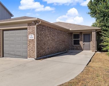 3216 Cherry Lane - Photo Thumbnail 1