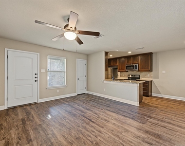 3216 Cherry Lane - Photo Thumbnail 4