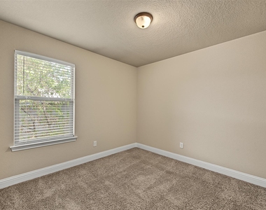 3216 Cherry Lane - Photo Thumbnail 14