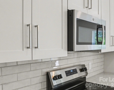 562 W Wilson Avenue - Photo Thumbnail 17