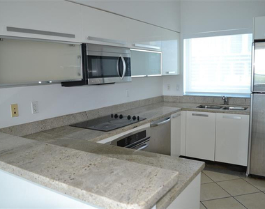 601 Ne 36th Street - Photo Thumbnail 1
