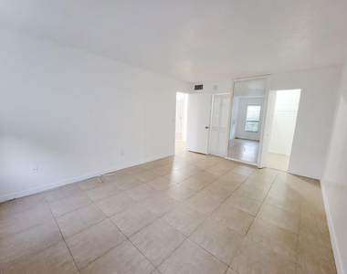 2800 Nw 56th Avenue - Photo Thumbnail 5