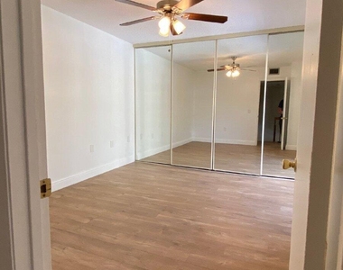 1522 15th Terrace - Photo Thumbnail 10