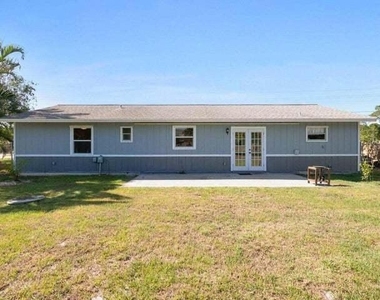 2456 Se Melaleuca Boulevard - Photo Thumbnail 13