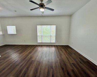 6740 Windhaven Parkway - Photo Thumbnail 17