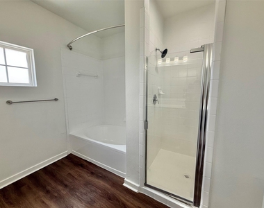 6740 Windhaven Parkway - Photo Thumbnail 16