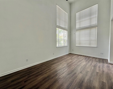 6740 Windhaven Parkway - Photo Thumbnail 18