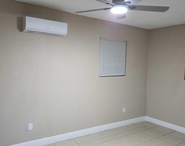 18515 Nw 42nd Place - Photo Thumbnail 3