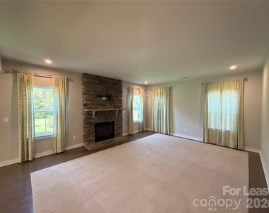 14012 Sunnyhill Grove Road - Photo Thumbnail 5