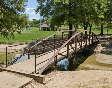 810 Premier Parkway - Photo Thumbnail 30