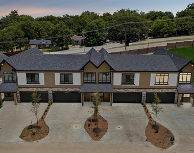 810 Premier Parkway - Photo Thumbnail 34