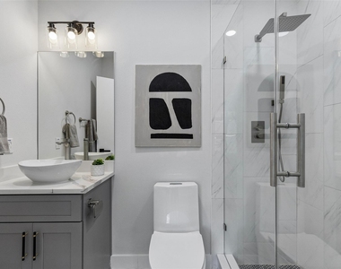 810 Premier Parkway - Photo Thumbnail 7