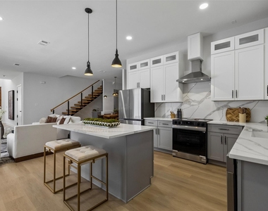 810 Premier Parkway - Photo Thumbnail 26