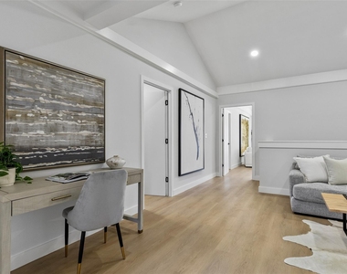 810 Premier Parkway - Photo Thumbnail 15