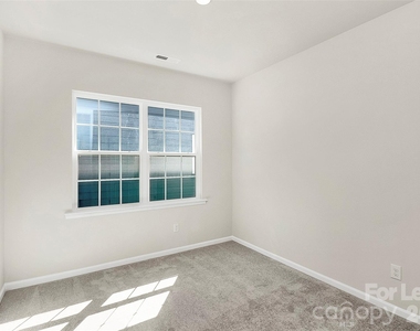 148 Pampas Place - Photo Thumbnail 3