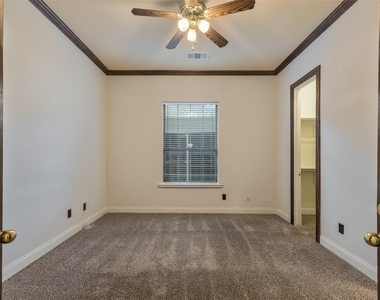 5456 Longview Street - Photo Thumbnail 8