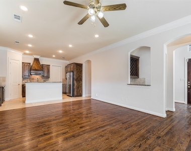 5456 Longview Street - Photo Thumbnail 3