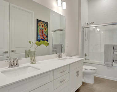 8334 W Blue Spring Drive - Photo Thumbnail 27