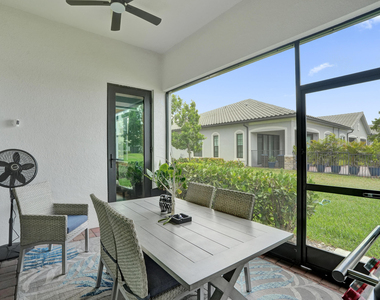 8334 W Blue Spring Drive - Photo Thumbnail 21