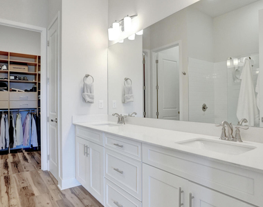 8334 W Blue Spring Drive - Photo Thumbnail 29