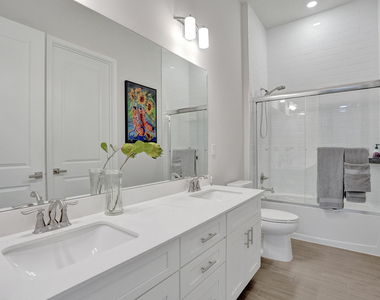 8334 W Blue Spring Drive - Photo Thumbnail 26
