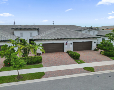 8334 W Blue Spring Drive - Photo Thumbnail 47