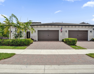 8334 W Blue Spring Drive - Photo Thumbnail 74