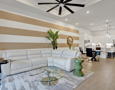 8334 W Blue Spring Drive - Photo Thumbnail 1