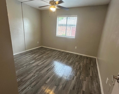 1122 Millview Drive - Photo Thumbnail 2