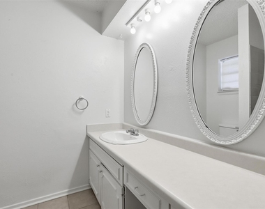 125 N Jessup Street - Photo Thumbnail 18