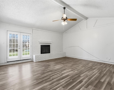 125 N Jessup Street - Photo Thumbnail 1