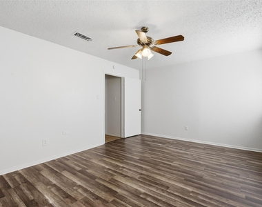 125 N Jessup Street - Photo Thumbnail 12