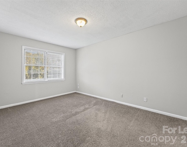 5805 Hunting Ridge Lane - Photo Thumbnail 15