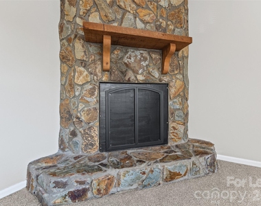 5805 Hunting Ridge Lane - Photo Thumbnail 7