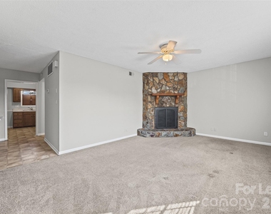 5805 Hunting Ridge Lane - Photo Thumbnail 4