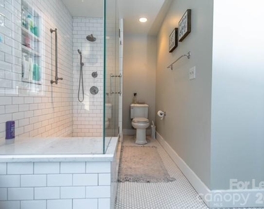 4011 Windwood Circle - Photo Thumbnail 6