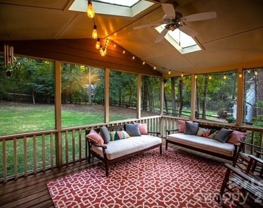 4011 Windwood Circle - Photo Thumbnail 8