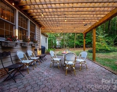 4011 Windwood Circle - Photo Thumbnail 9