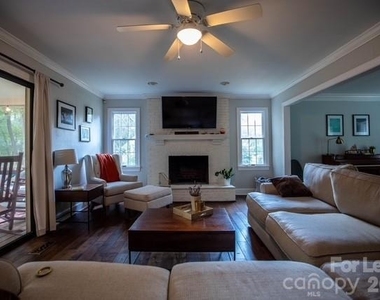 4011 Windwood Circle - Photo Thumbnail 3