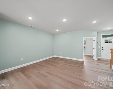 10037 Mamillion Drive - Photo Thumbnail 17