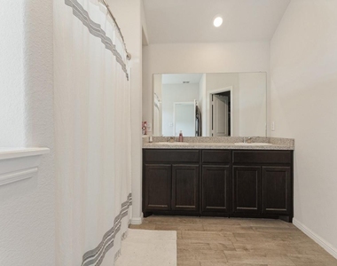 9224 Castorian Drive - Photo Thumbnail 8