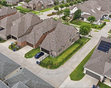 911 Midland Drive - Photo Thumbnail 3