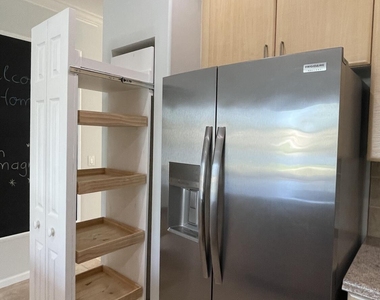 4857 Victoria Circle - Photo Thumbnail 5