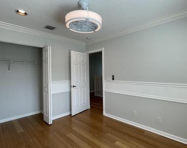 4857 Victoria Circle - Photo Thumbnail 17