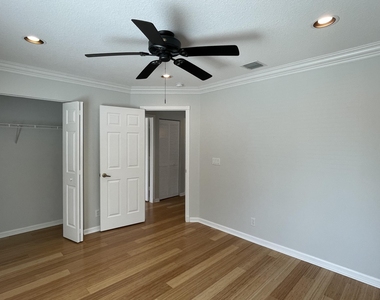 4857 Victoria Circle - Photo Thumbnail 14