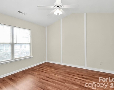 411 Caddy Street - Photo Thumbnail 22